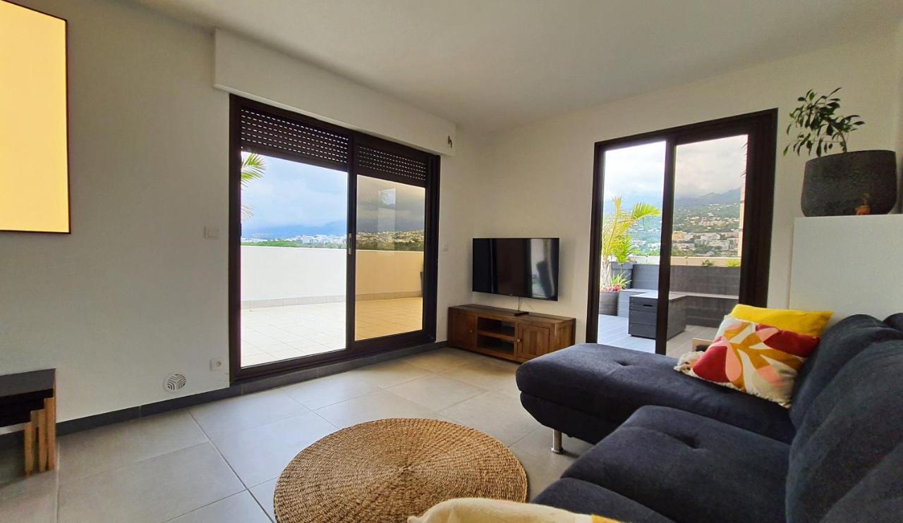 Rooftop - L'Appartement En Haut سان دوني المظهر الخارجي الصورة