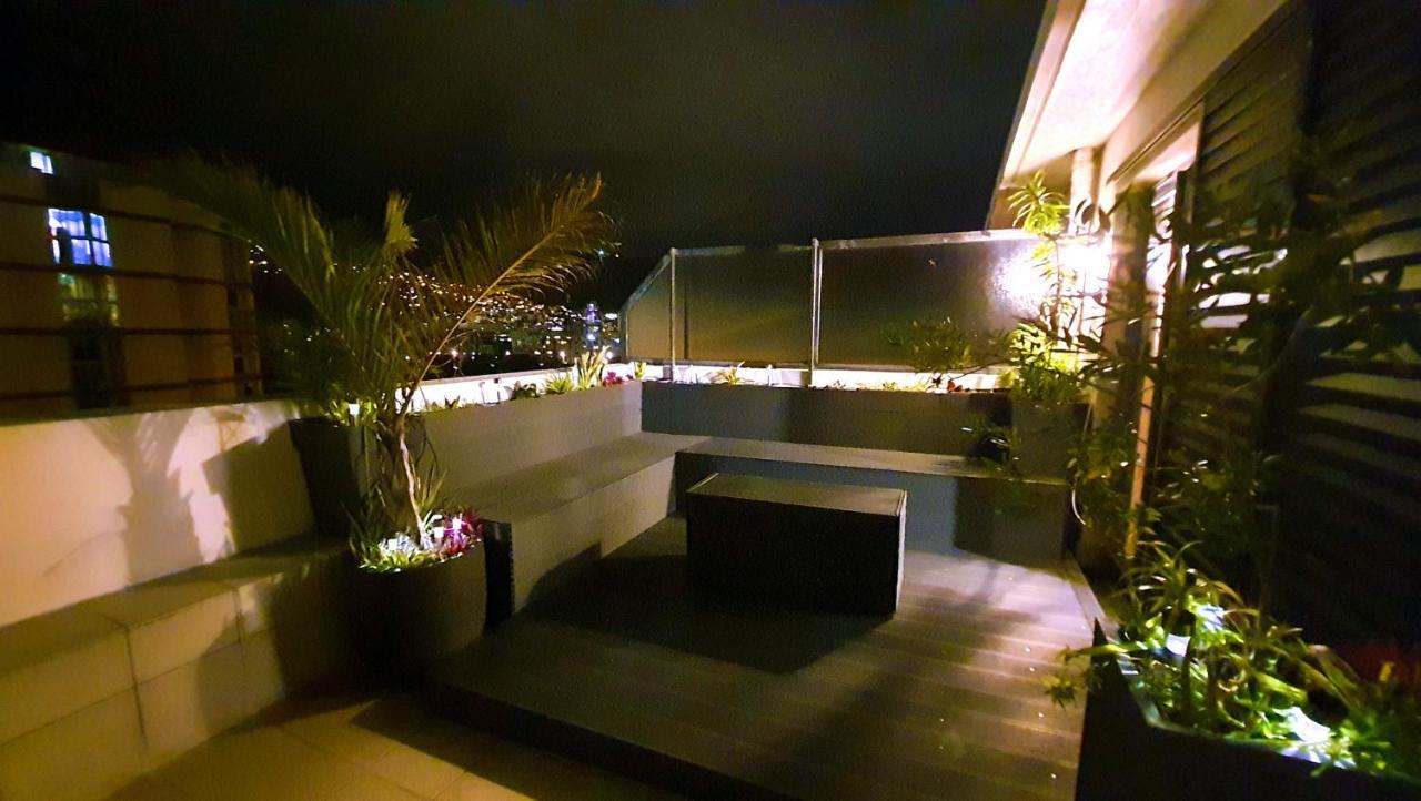 Rooftop - L'Appartement En Haut سان دوني المظهر الخارجي الصورة