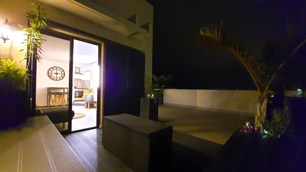 Rooftop - L'Appartement En Haut سان دوني المظهر الخارجي الصورة