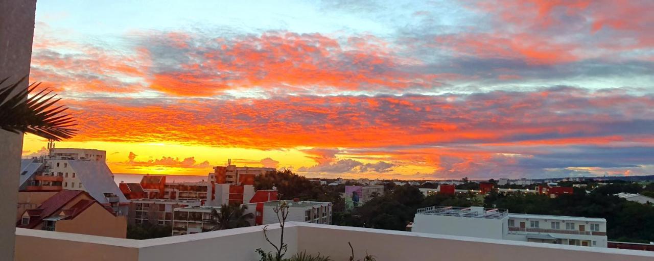 Rooftop - L'Appartement En Haut سان دوني المظهر الخارجي الصورة
